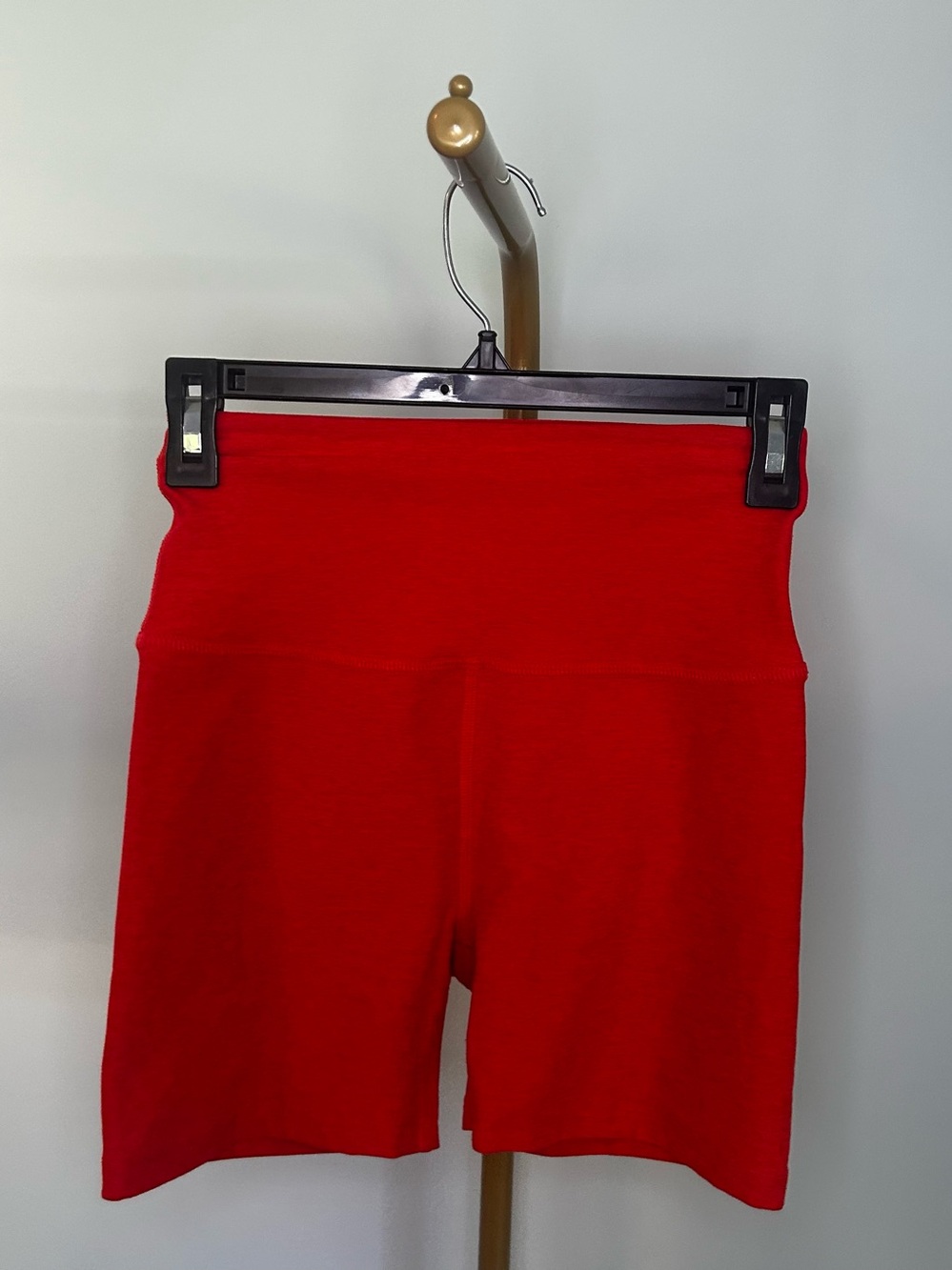 Beyond Yoga Red Pull-On Biker Shorts Size Small